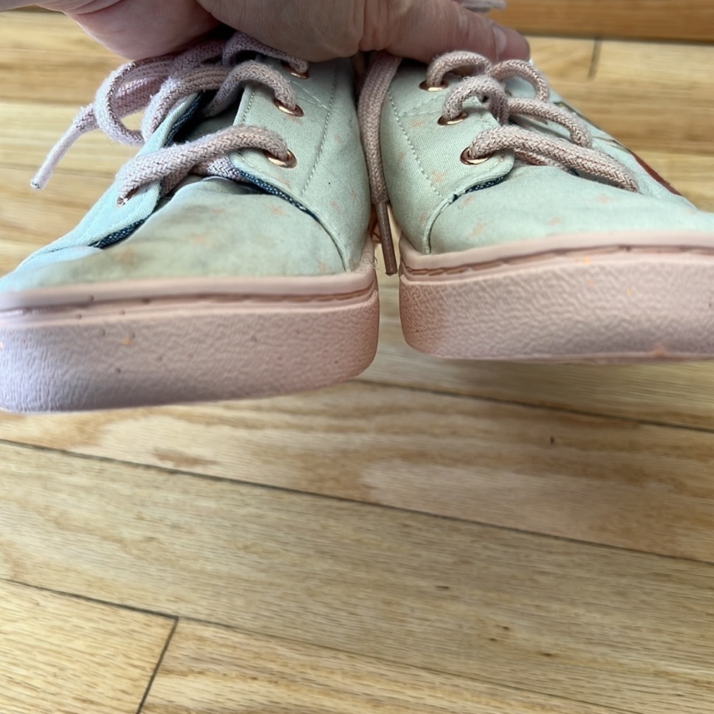 Disney TOMS Princess Aurora Sleeping Beauty Girls Size 3 Sneakers - Picture 11 of 11